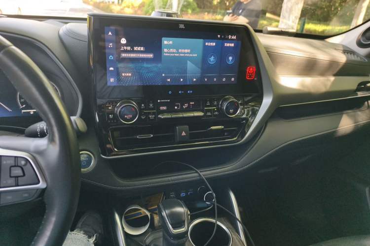 Used Toyota Highlander 2022 Dual-Engine 2.5L Four-Wheel Drive Supreme Edition 7-Seater Audio And AC Panel