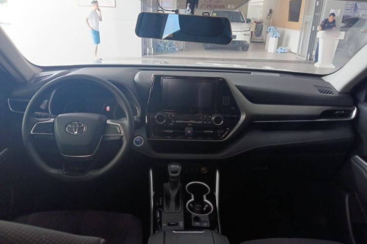Used Toyota Highlander 2022 Dual-Engine 2.5L Two-Wheel Drive Elite Edition 5 Seats Center Console