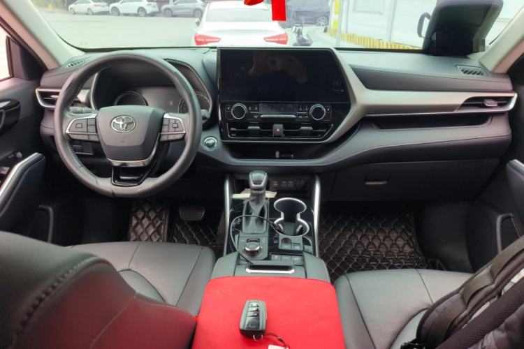 Used Toyota Highlander 2022 380T Four-Wheel Drive Prestige Edition 7-Seater Center Console