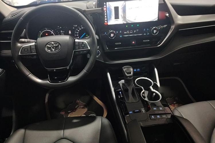Used Toyota Highlander 2022 Dual-Engine 2.5L Four-Wheel Drive Luxury Edition 7 Seats Center Console