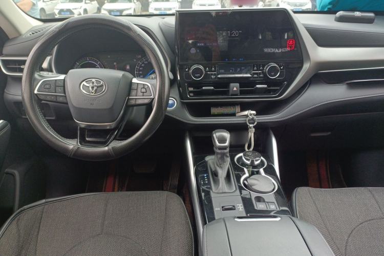 Used Toyota Highlander 2022 Dual-Engine 2.5L Four-Wheel Drive Prestige Version 7 Seats Center Console