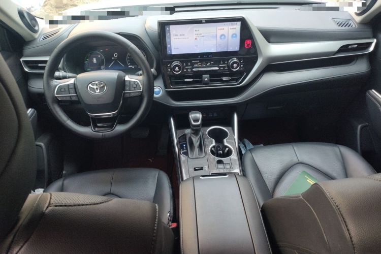 Used Toyota Highlander 2022 Dual-Engine 2.5L Four-Wheel Drive Supreme Edition 7-Seater Center Console