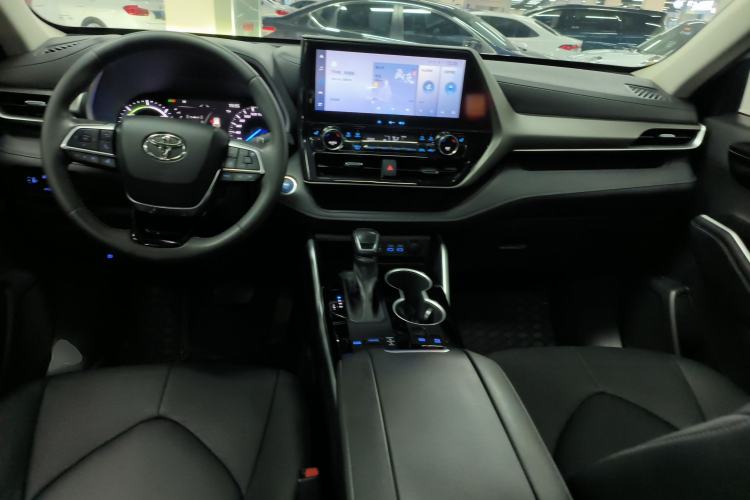 Used Toyota Highlander 2022 Dual-Engine 2.5L Four-Wheel Drive Prestige Version 7 Seats Center Console