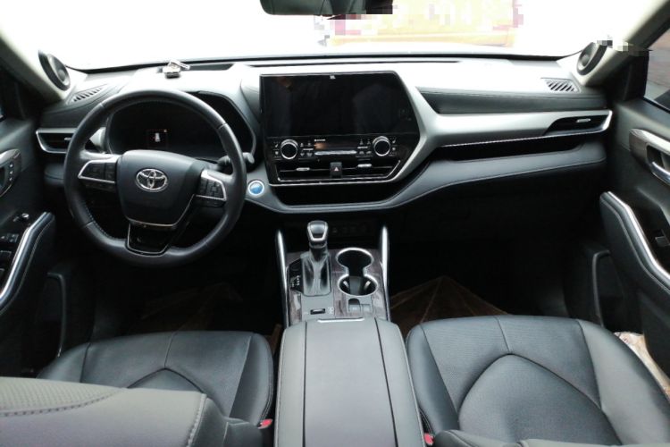 Used Toyota Highlander 2022 Dual-Engine 2.5L Four-Wheel Drive Supreme Edition 7-Seater Center Console