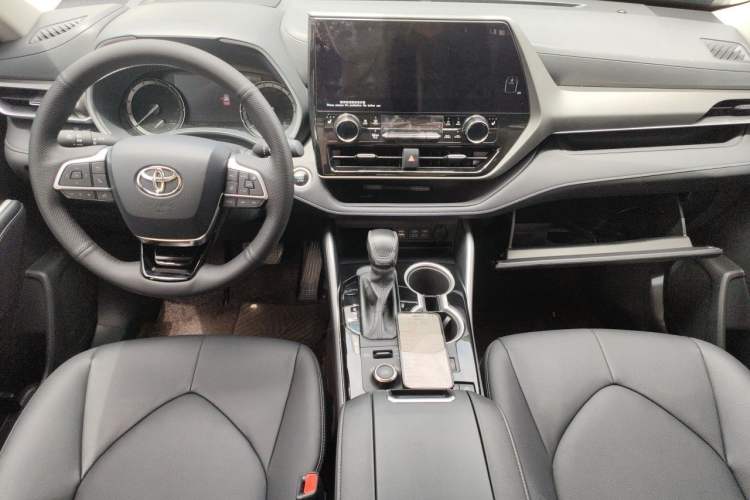 Used Toyota Highlander 2022 380T Four-Wheel Drive Prestige Edition 7-Seater Center Console