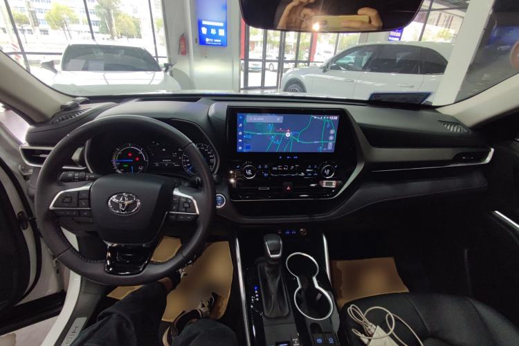 Used Toyota Highlander 2022 Dual-Engine 2.5L Four-Wheel Drive Prestige Version 7 Seats Center Console