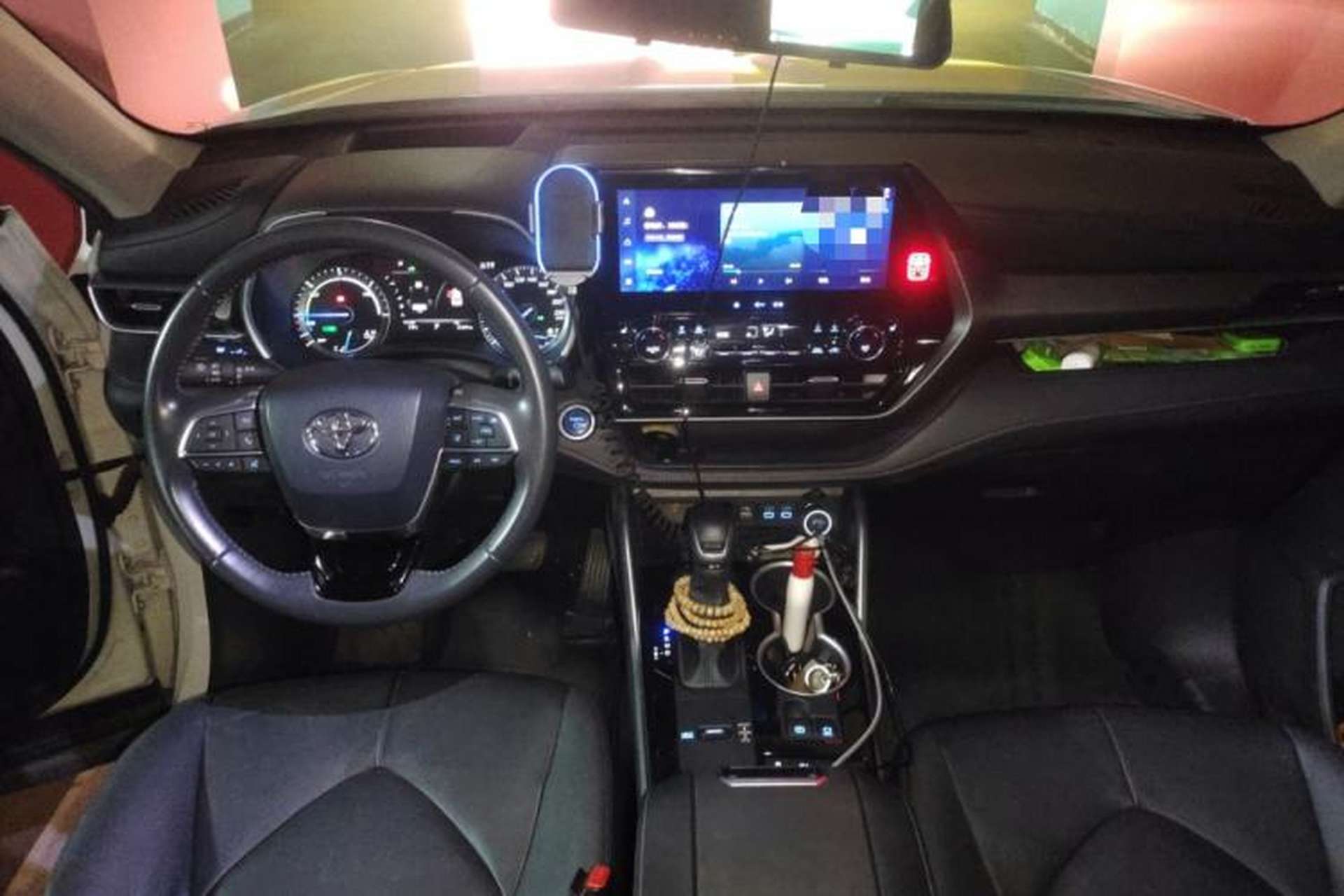 Used Toyota Highlander 2022 Dual-Engine 2.5L Four-Wheel Drive Prestige Version 7 Seats Center Console