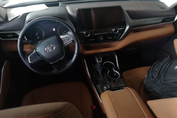 Used Toyota Highlander 2022 380T Four-Wheel Drive Prestige Edition 7-Seater Center Console