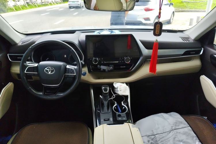 Used Toyota Highlander 2022 Dual-Engine 2.5L Four-Wheel Drive Prestige Version 7 Seats Center Console