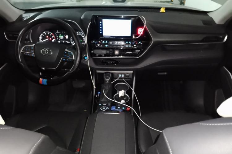 Used Toyota Highlander 2022 380T 4x4 Luxury Edition 7 Seats Center Console