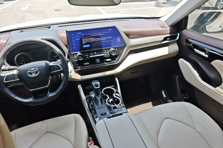 Used Toyota Highlander 2022 Dual-Engine 2.5L Four-Wheel Drive Prestige Version 7 Seats Center Console