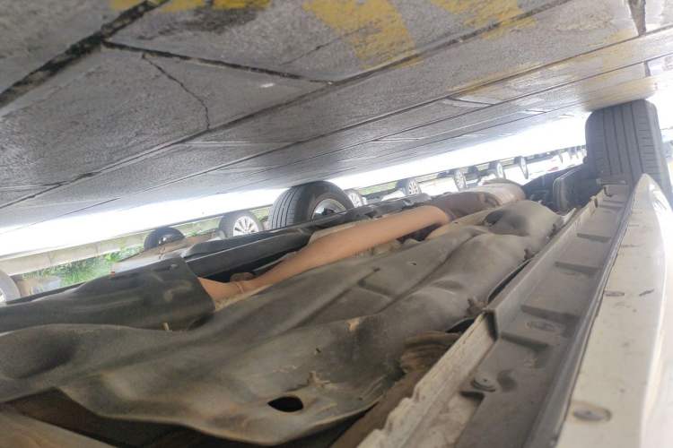 Used Toyota Highlander 2022 Dual-Engine 2.5L 4x4 Elite Edition 7-Seater Chassis Front Right