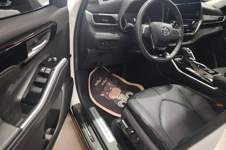 Used Toyota Highlander 2022 Dual-Engine 2.5L Four-Wheel Drive Luxury Edition 7 Seats Driver Seat