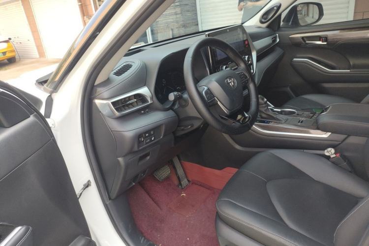 Used Toyota Highlander 2022 Dual-Engine 2.5L Four-Wheel Drive Supreme Edition 7-Seater Driver Seat