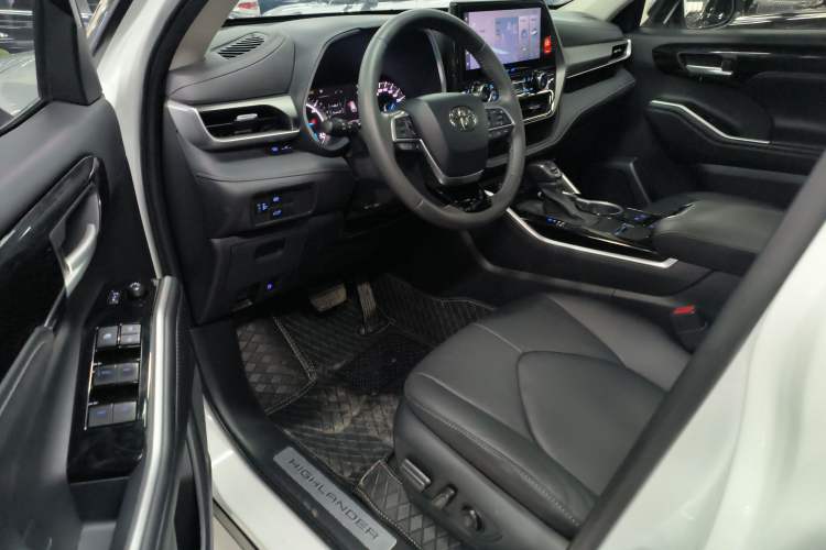 Used Toyota Highlander 2022 Dual-Engine 2.5L Four-Wheel Drive Prestige Version 7 Seats Driver Seat