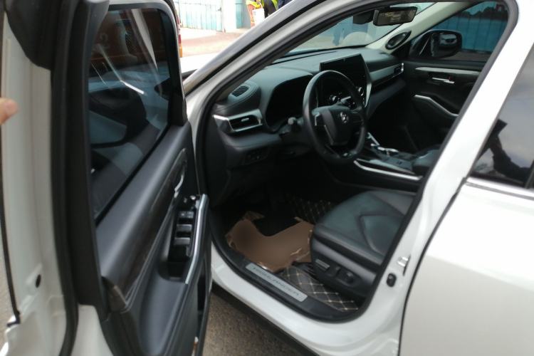 Used Toyota Highlander 2022 Dual-Engine 2.5L Four-Wheel Drive Supreme Edition 7-Seater Driver Seat