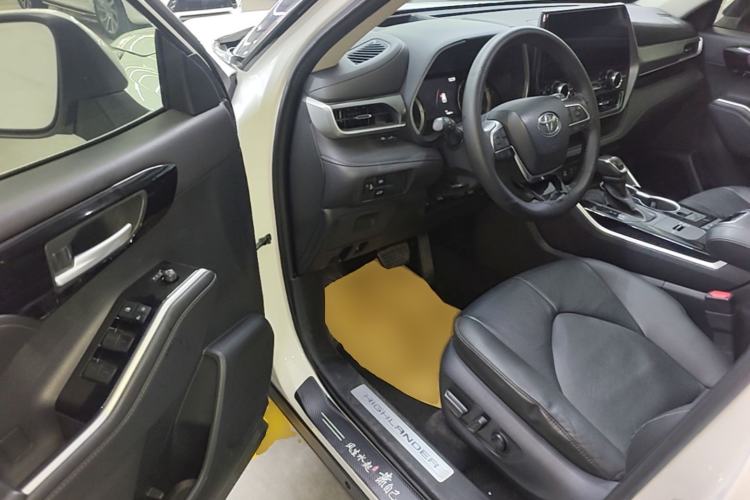 Used Toyota Highlander 2022 Dual-Engine 2.5L Four-Wheel Drive Prestige Version 7 Seats Driver Seat