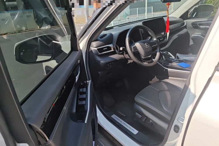 Used Toyota Highlander 2022 Dual-Engine 2.5L Four-Wheel Drive Prestige Version 7 Seats Driver Seat