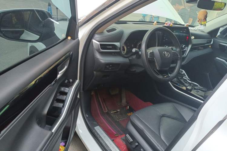 Used Toyota Highlander 2022 Dual-Engine 2.5L Four-Wheel Drive Prestige Version 7 Seats Driver Seat