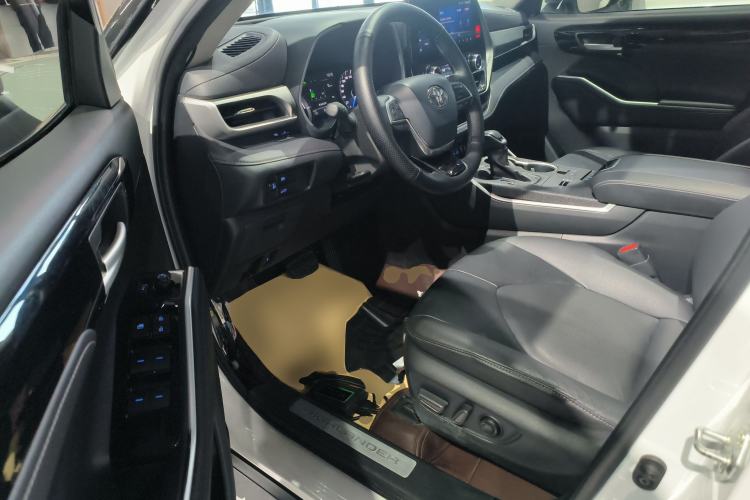 Used Toyota Highlander 2022 Dual-Engine 2.5L Four-Wheel Drive Prestige Version 7 Seats Driver Seat