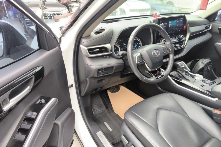 Used Toyota Highlander 2022 Dual-Engine 2.5L Four-Wheel Drive Prestige Version 7 Seats Driver Seat
