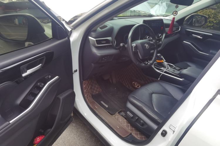 Used Toyota Highlander 2022 Dual-Engine 2.5L Two-Wheel Drive Prestige Edition 7-Seater Driver Seat