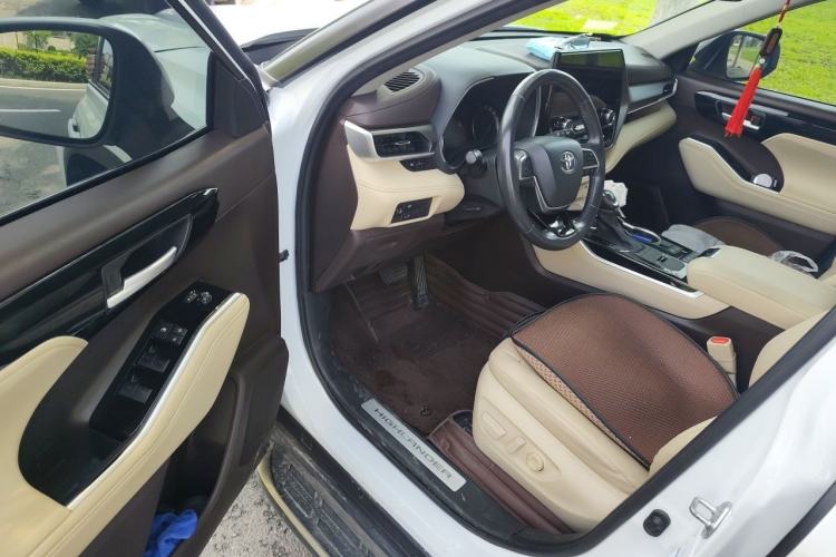 Used Toyota Highlander 2022 Dual-Engine 2.5L Four-Wheel Drive Prestige Version 7 Seats Driver Seat