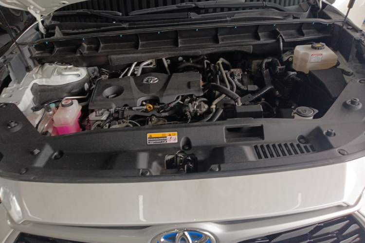 Used Toyota Highlander 2022 Dual-Engine 2.5L Two-Wheel Drive Elite Edition 5 Seats Engine Bay