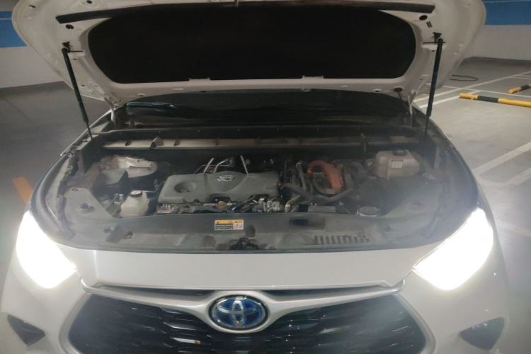 Used Toyota Highlander 2022 Dual-Engine 2.5L Four-Wheel Drive Prestige Version 7 Seats Engine Bay