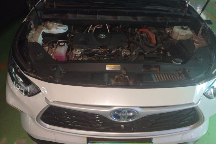 Used Toyota Highlander 2022 Dual-Engine 2.5L 4x4 Elite Edition 7-Seater Engine Bay