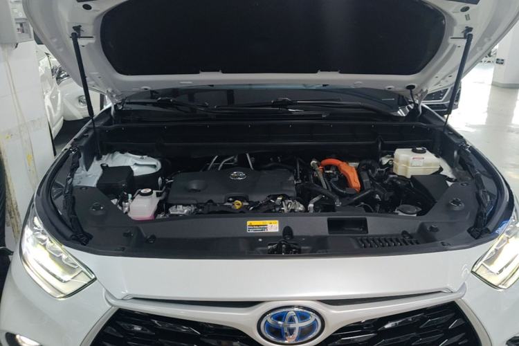 Used Toyota Highlander 2022 Dual-Engine 2.5L Four-Wheel Drive Prestige Version 7 Seats Engine Bay