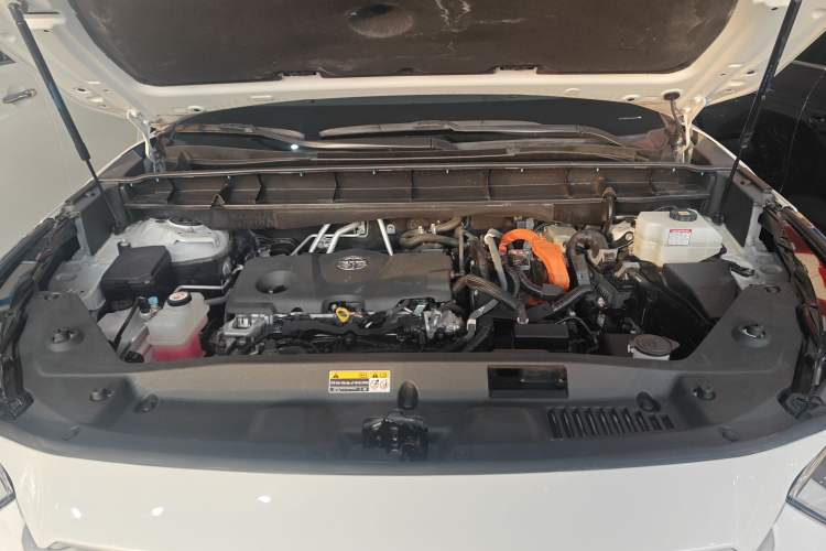 Used Toyota Highlander 2022 Dual-Engine 2.5L Four-Wheel Drive Prestige Version 7 Seats Engine Bay