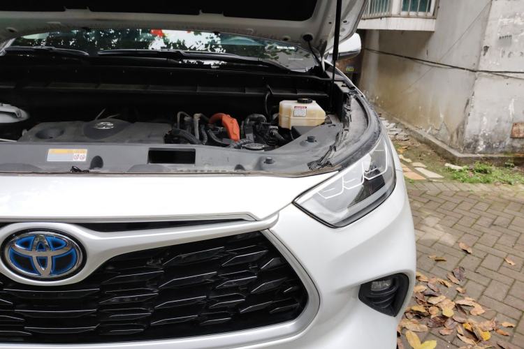 Used Toyota Highlander 2022 Dual-Engine 2.5L Four-Wheel Drive Prestige Version 7 Seats Engine Bay Left