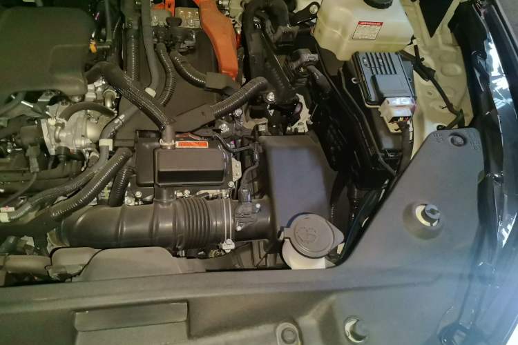 Used Toyota Highlander 2022 Dual-Engine 2.5L Four-Wheel Drive Supreme Edition 7-Seater Engine Bay Left