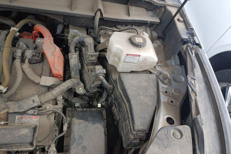 Used Toyota Highlander 2022 Dual-Engine 2.5L Four-Wheel Drive Prestige Version 7 Seats Engine Bay Left