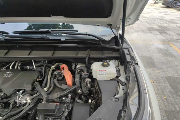 Used Toyota Highlander 2022 Dual-Engine 2.5L Four-Wheel Drive Prestige Version 7 Seats Engine Bay Left