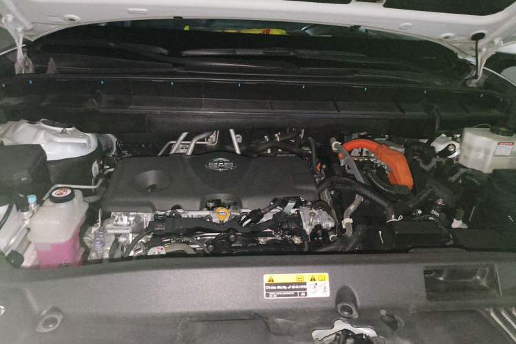 Used Toyota Highlander 2022 Dual-Engine 2.5L Four-Wheel Drive Prestige Version 7 Seats Engine Bay Left