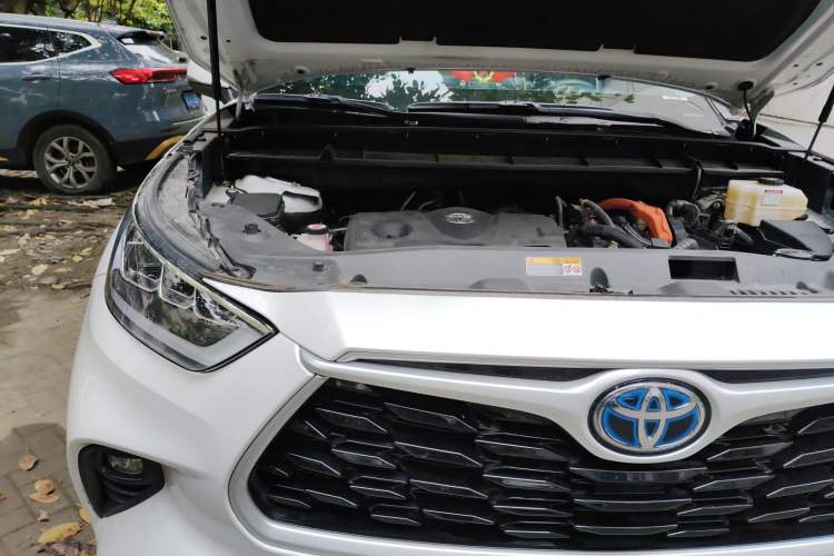 Used Toyota Highlander 2022 Dual-Engine 2.5L Four-Wheel Drive Prestige Version 7 Seats Engine Bay Right