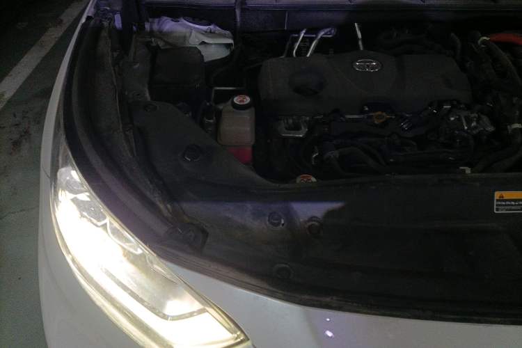 Used Toyota Highlander 2022 Dual-Engine 2.5L Four-Wheel Drive Supreme Edition 7-Seater Engine Bay Right