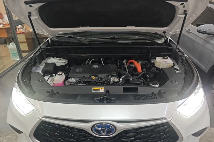 Used Toyota Highlander 2022 Dual-Engine 2.5L Four-Wheel Drive Prestige Version 7 Seats Engine Bay