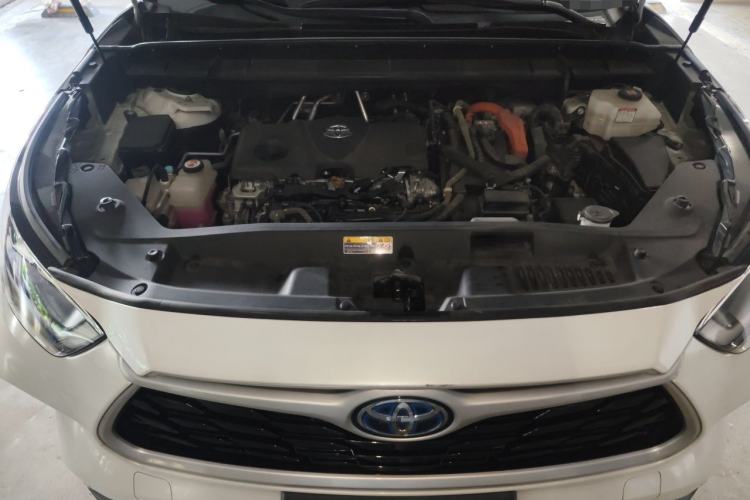Used Toyota Highlander 2022 Dual-Engine 2.5L Four-Wheel Drive Prestige Version 7 Seats Engine Bay