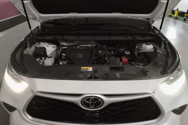 Used Toyota Highlander 2022 380T 4x4 Luxury Edition 7 Seats Engine Bay