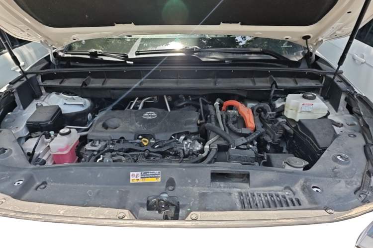 Used Toyota Highlander 2022 Dual-Engine 2.5L Four-Wheel Drive Prestige Version 7 Seats Engine Bay