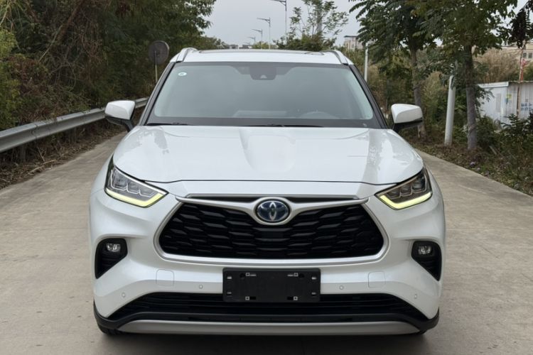 Used Toyota Highlander 2022 Dual-Engine 2.5L Four-Wheel Drive Prestige Version 7 Seats Exterior 2
