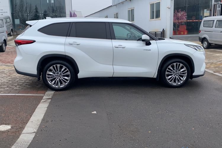 Used Toyota Highlander 2022 Dual-Engine 2.5L Four-Wheel Drive Prestige Version 7 Seats Exterior 3