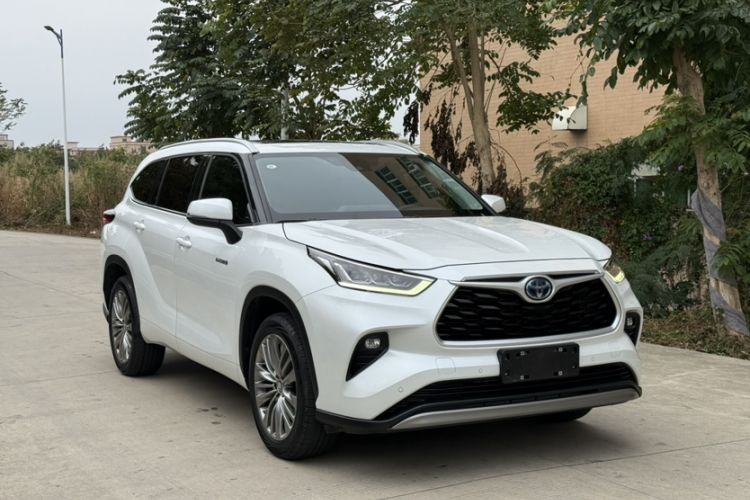 Used Toyota Highlander 2022 Dual-Engine 2.5L Four-Wheel Drive Prestige Version 7 Seats Exterior 3