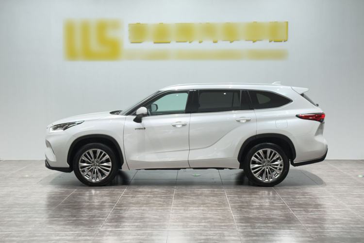 Used Toyota Highlander 2022 Dual-Engine 2.5L Four-Wheel Drive Prestige Version 7 Seats Exterior 3