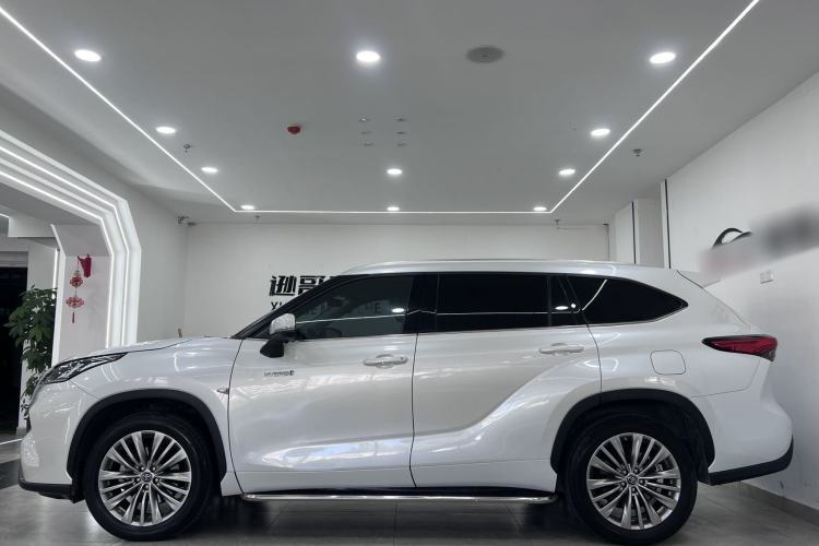 Used Toyota Highlander 2022 Dual-Engine 2.5L Four-Wheel Drive Prestige Version 7 Seats Exterior 4