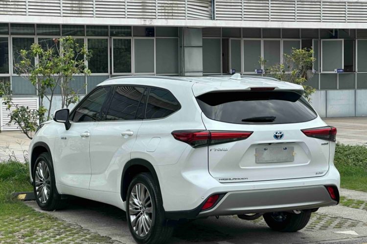 Used Toyota Highlander 2022 Dual-Engine 2.5L Four-Wheel Drive Prestige Version 7 Seats Exterior 4