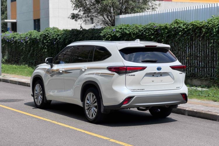 Used Toyota Highlander 2022 Dual-Engine 2.5L Four-Wheel Drive Prestige Version 7 Seats Exterior 4